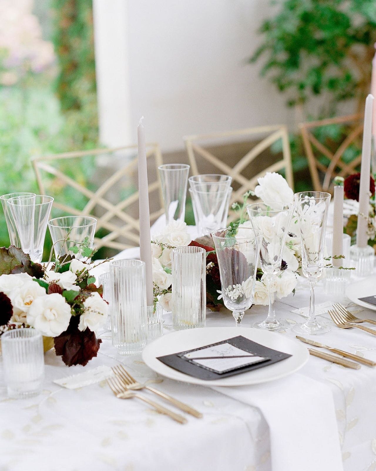 This past weekend we came off a busy holiday wedding weekend in CA and this weekend we&rsquo;re back in MA and setting up for a pretty bridal shower for our sweet bride, J! After waiting over a year for these festivities, we are so happy to see our c